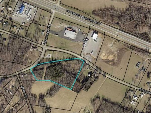 5775 Bowling Green Road, Scottsville, KY 42164