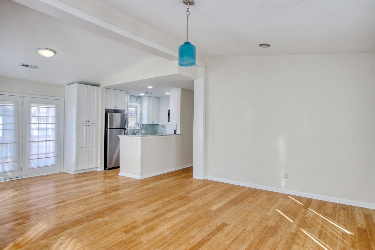 462 Bay Dr. Photo 11
