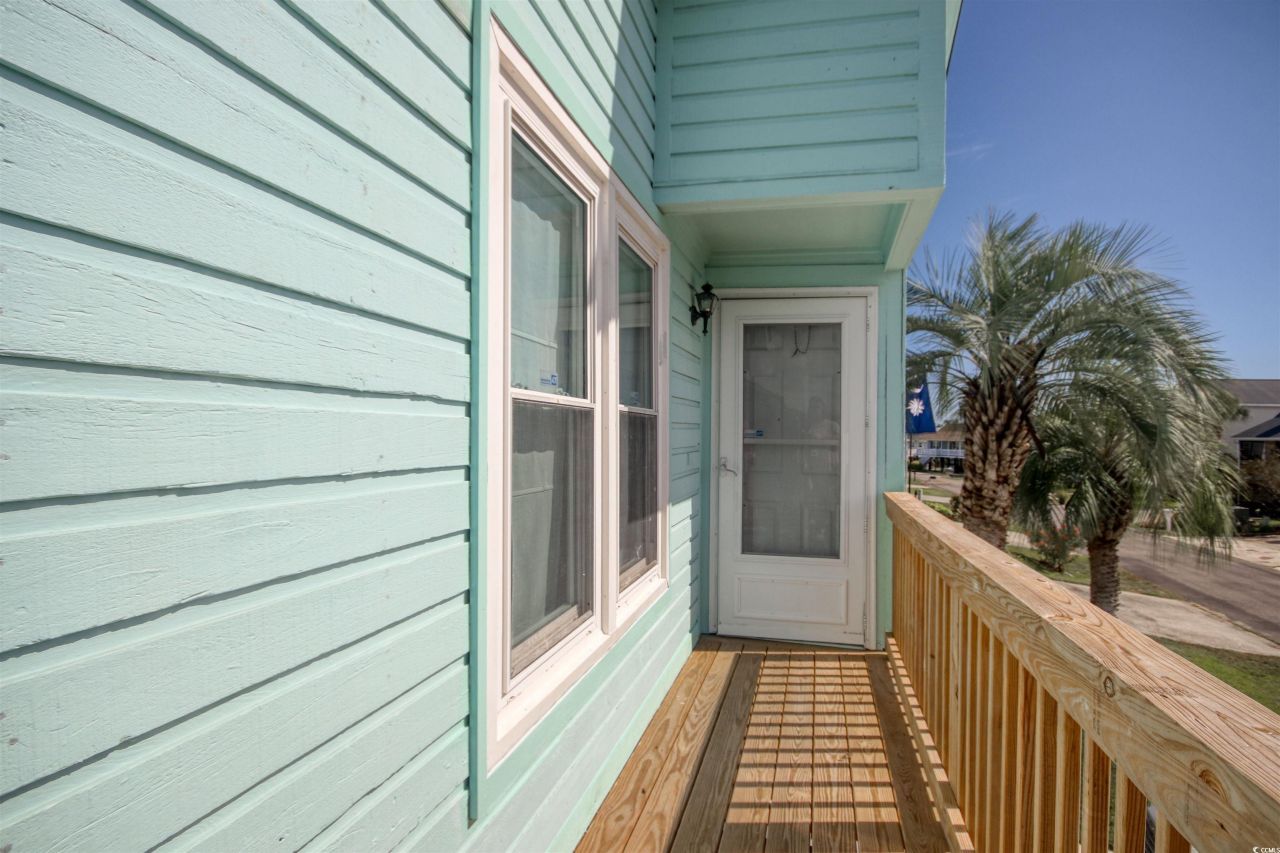462 Bay Dr. Photo 2