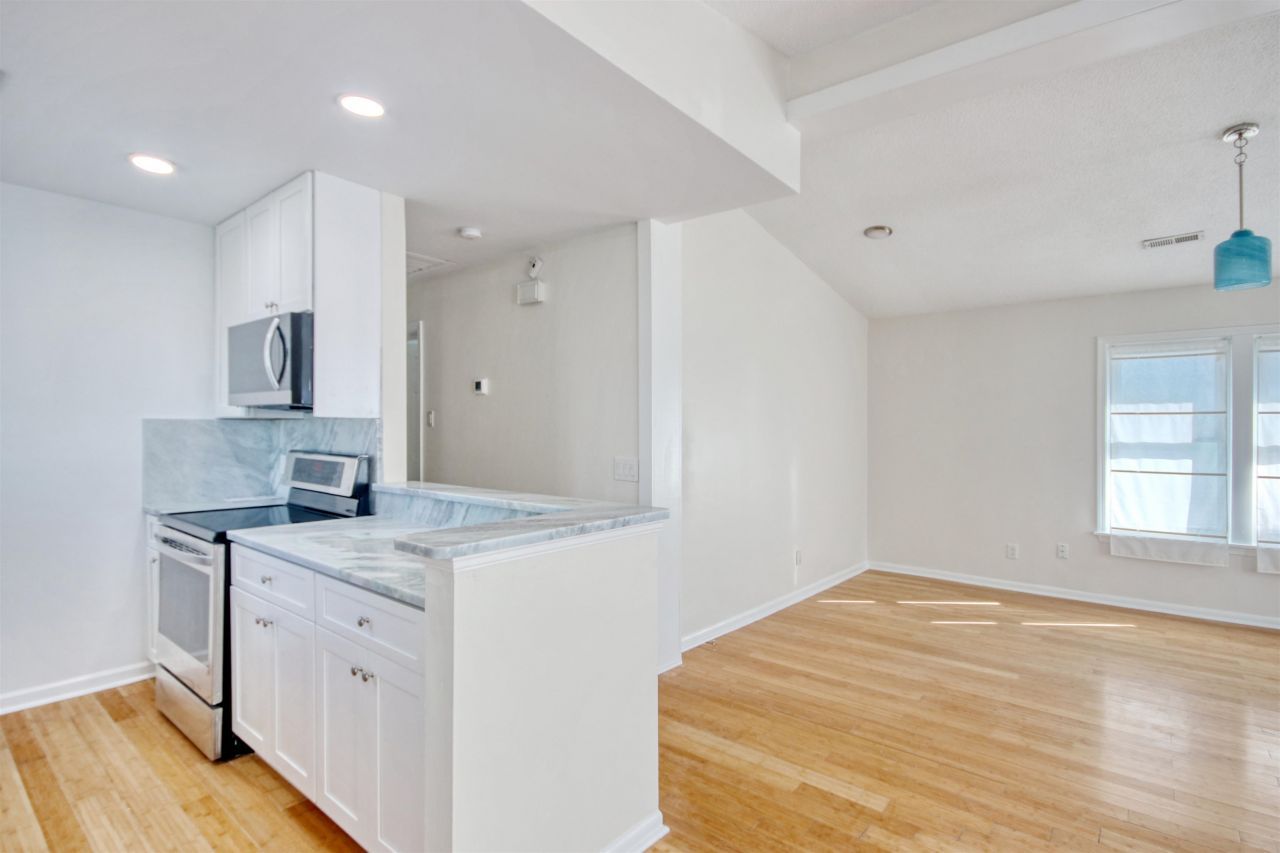 462 Bay Dr. Photo 5