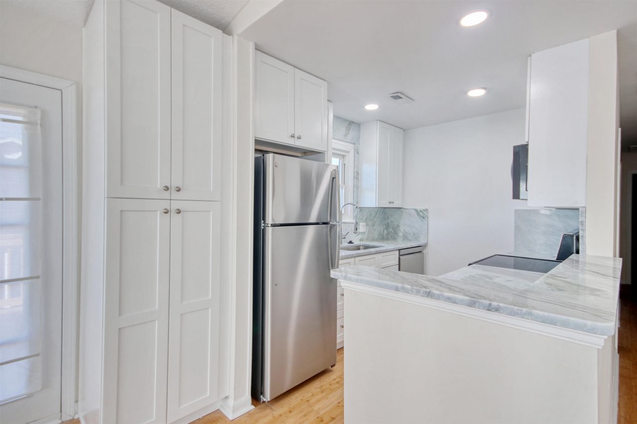 462 Bay Dr. Photo 6