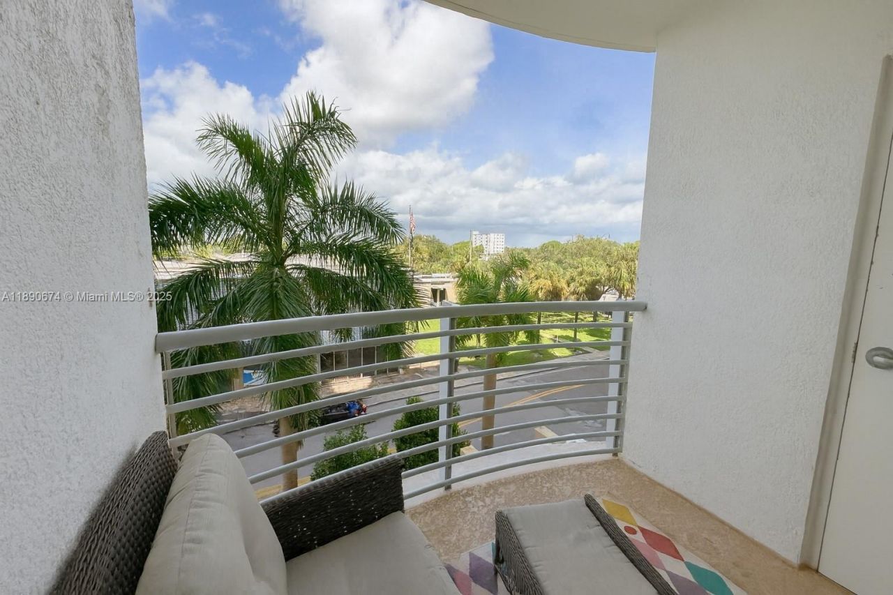 1830 Radius Dr, Unit 308, Hollywood, FL 33020 Photo
