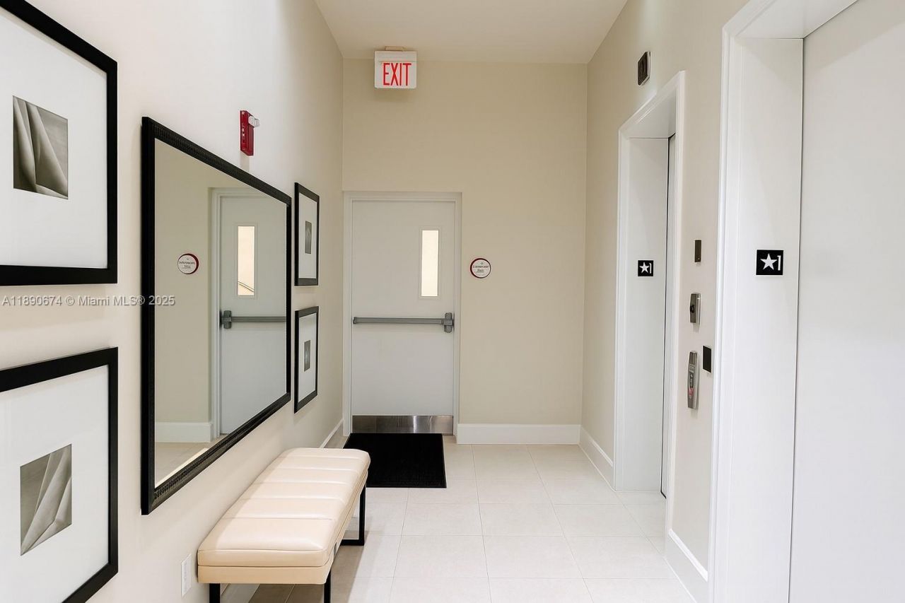 1830 Radius Dr, Unit 308, Hollywood, FL 33020 Photo