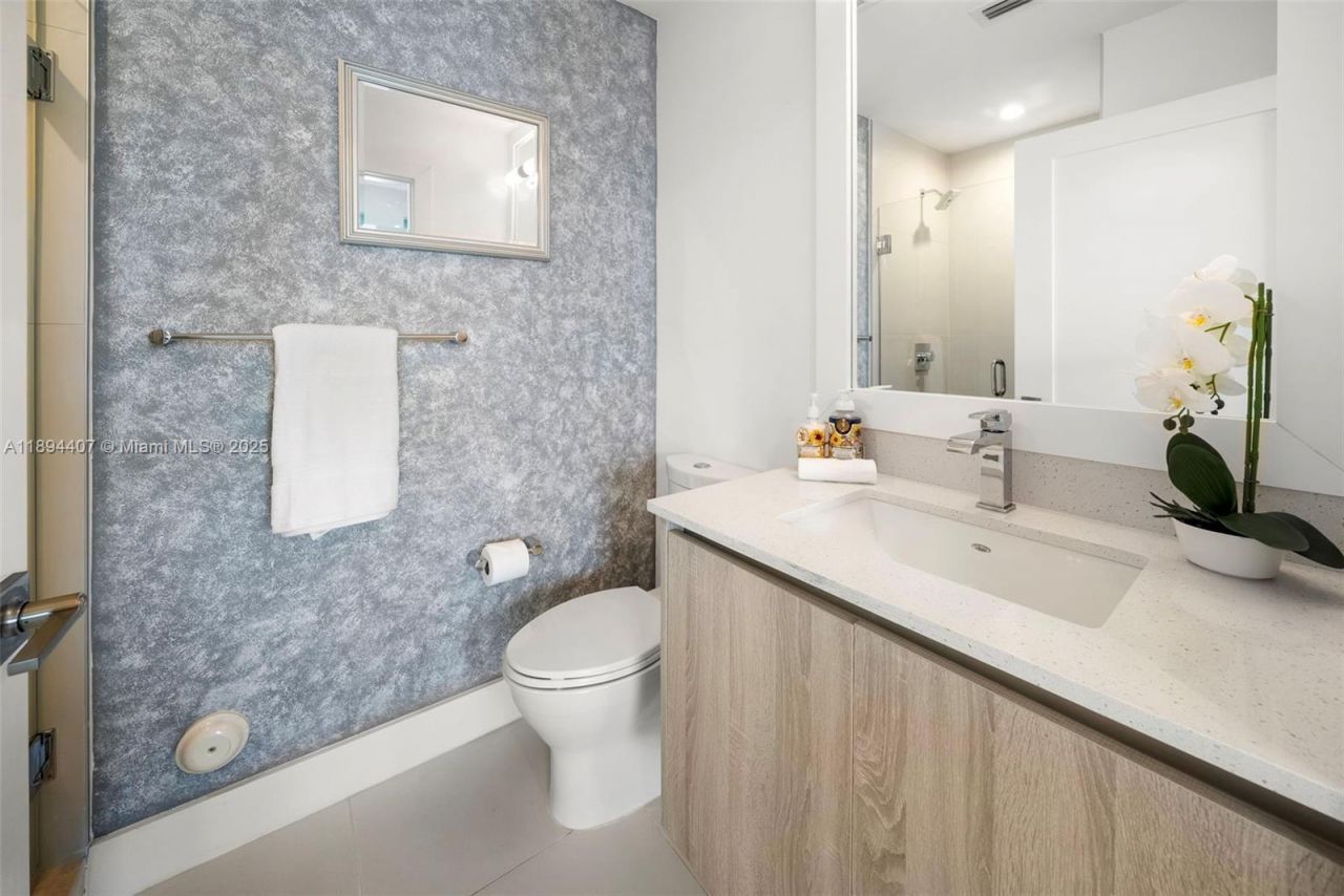 33 N Shore Dr, Unit 33, Miami Beach, FL 33141 Photo