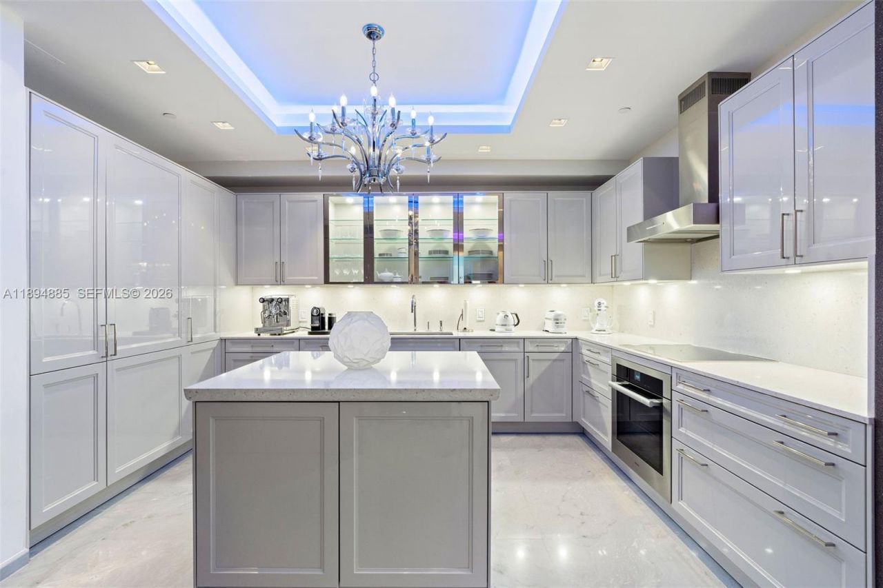 100 S Pointe Dr, Unit 2506, Miami Beach, FL 33139 Photo