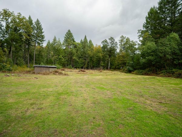 709 Pinewood Way, Cave Junction, OR 97523