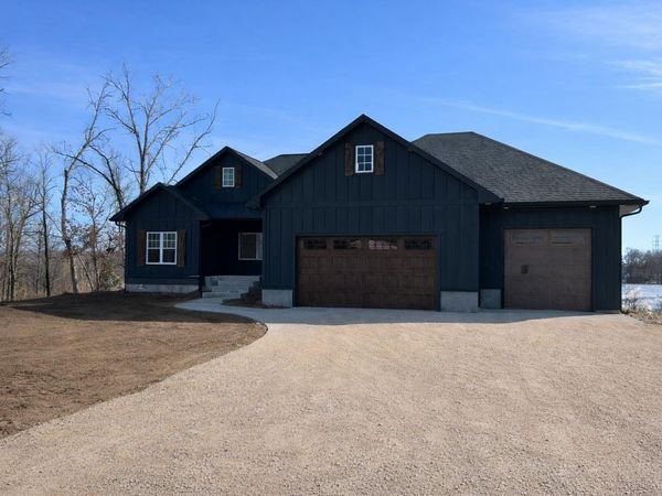 W647 Oak Shore Drive, Fall River, WI 53932