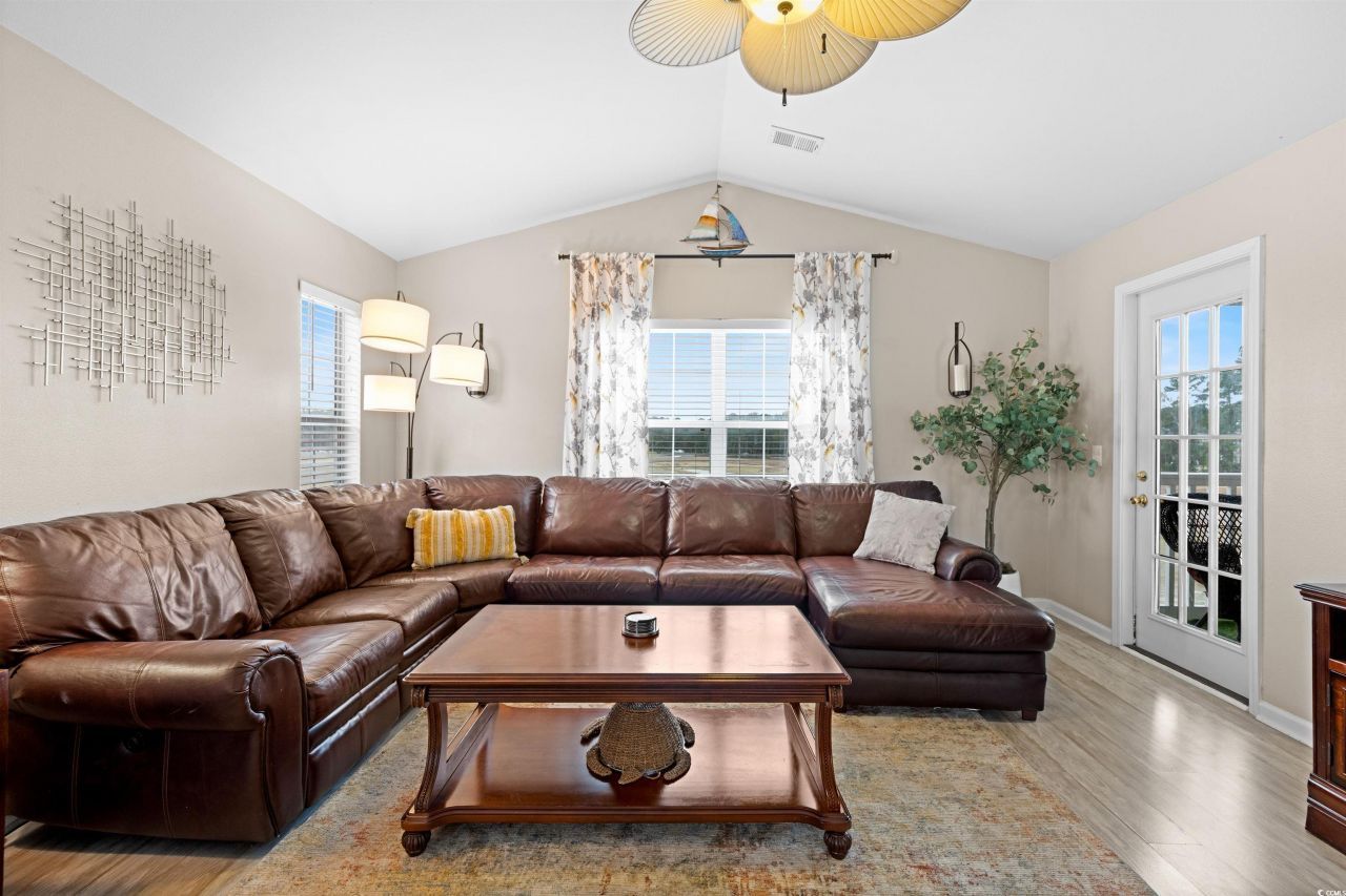 1196 River Oaks Dr. Photo 14