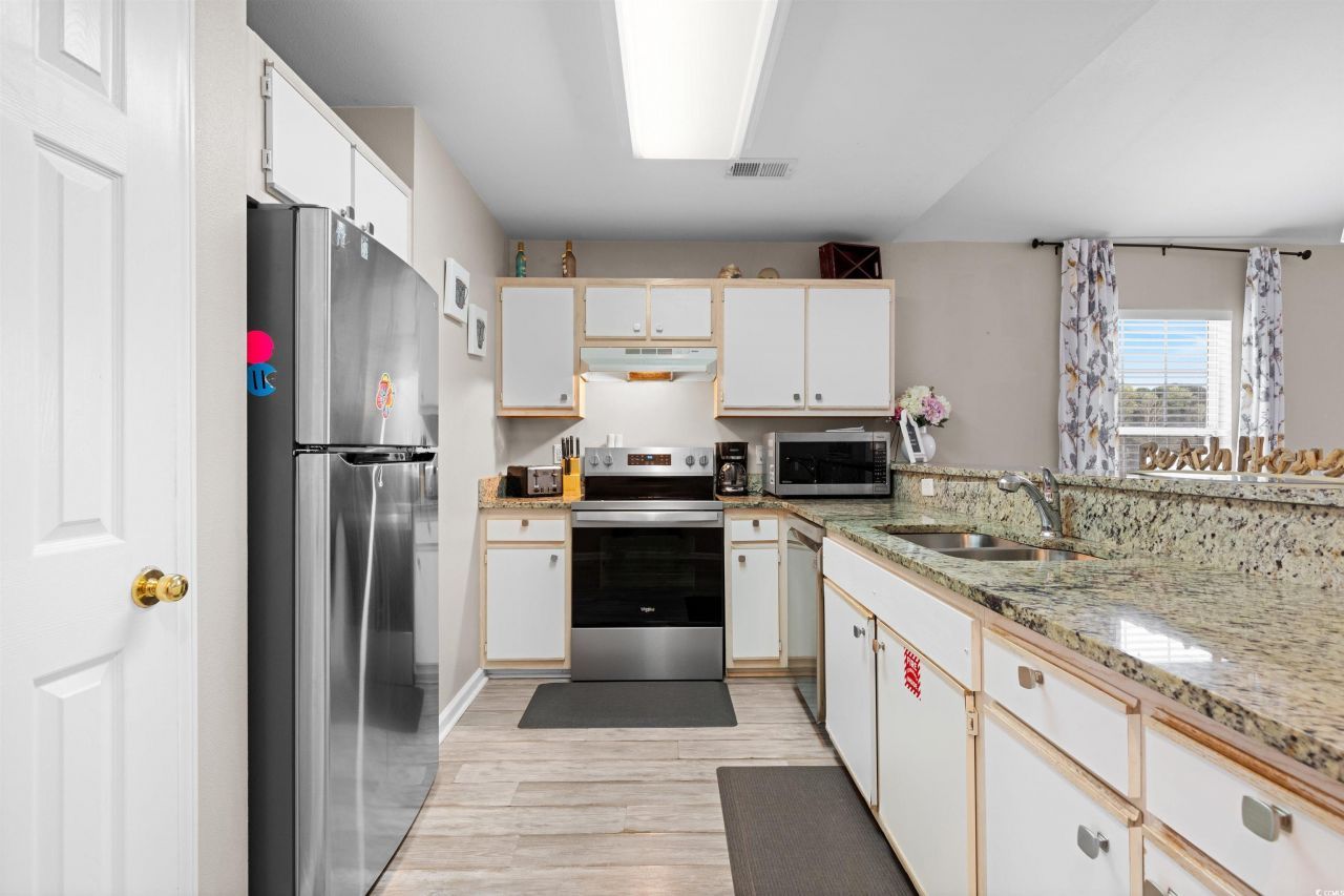 1196 River Oaks Dr. Photo 5