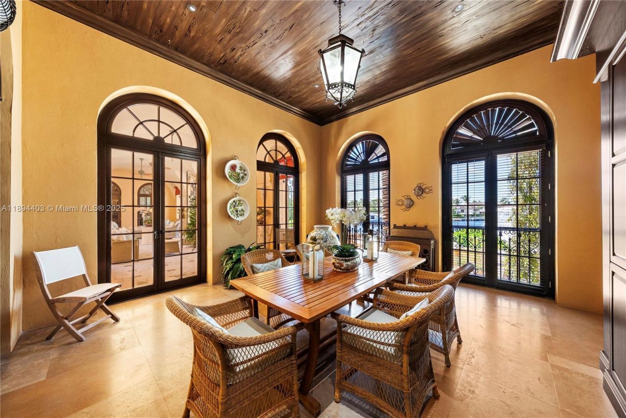 50 Casuarina Concourse, Coral Gables, FL 33143 Photo