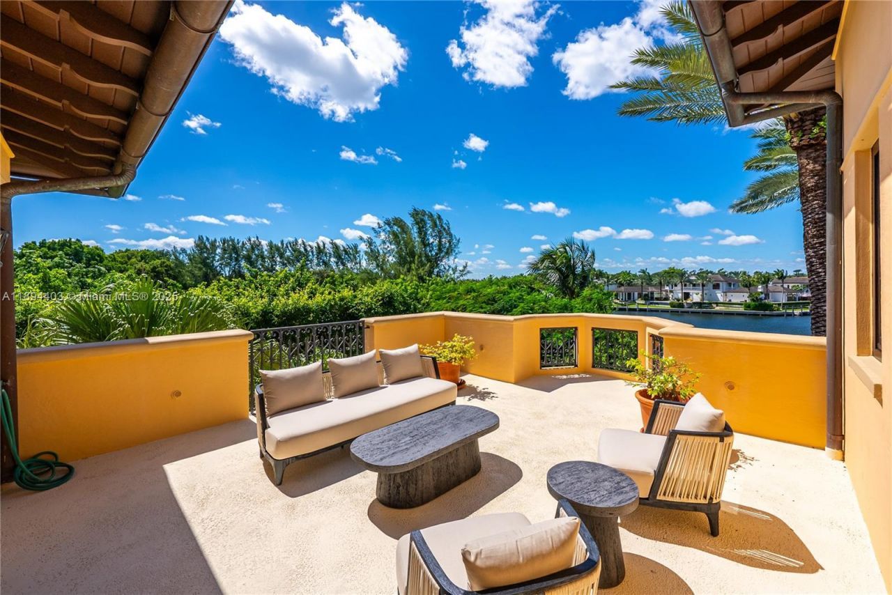 50 Casuarina Concourse, Coral Gables, FL 33143 Photo