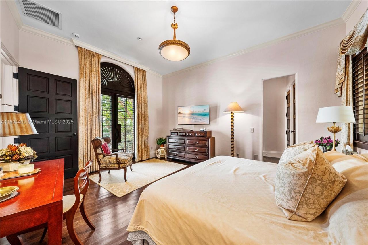 50 Casuarina Concourse, Coral Gables, FL 33143 Photo