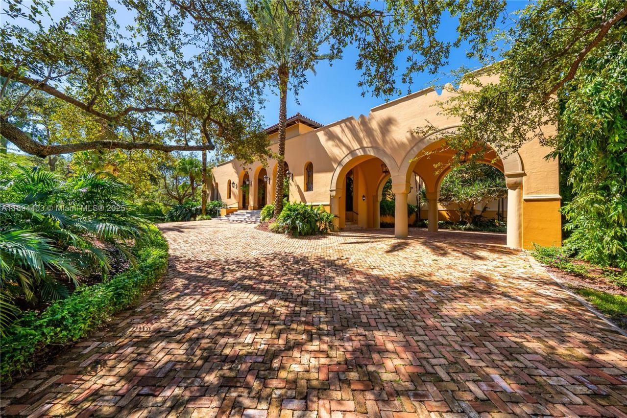 50 Casuarina Concourse, Coral Gables, FL 33143 Photo