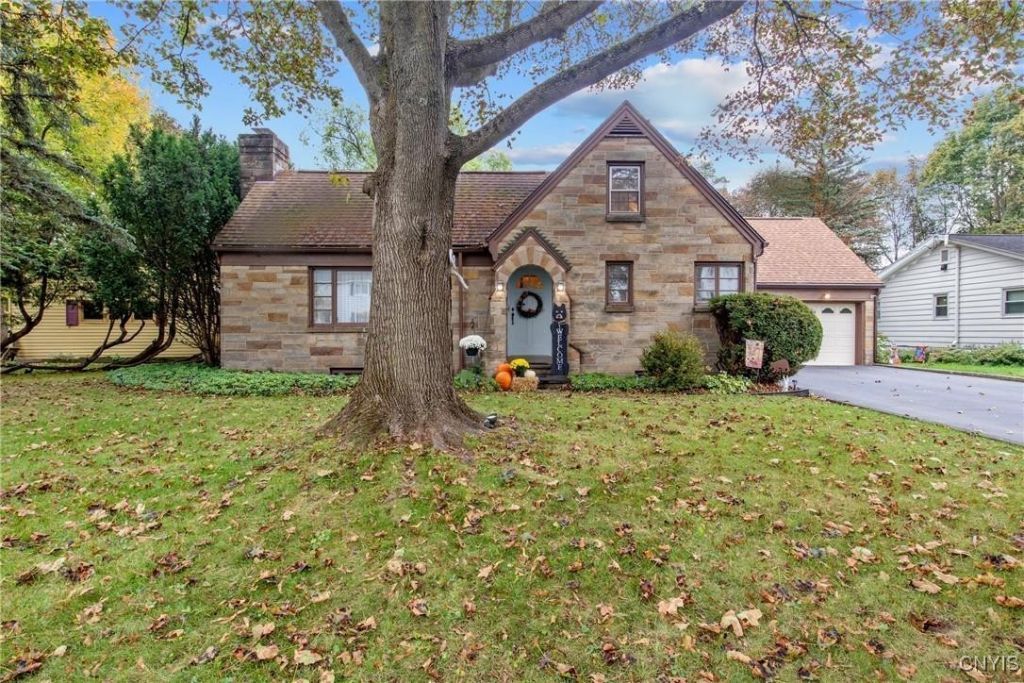 207 Haddonfield Drive, Dewitt, NY 13214 Main Photo