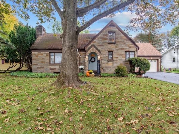 207 Haddonfield Drive, DeWitt, NY 13214