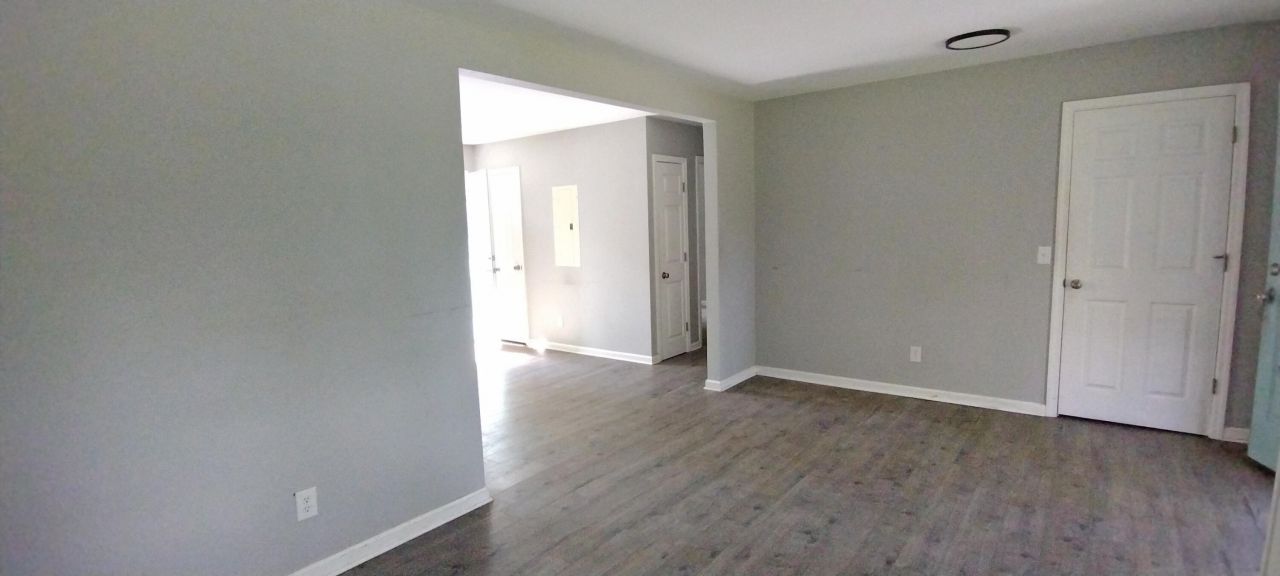 112 James Place Photo 18