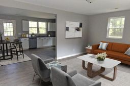 112 James Place photo 4