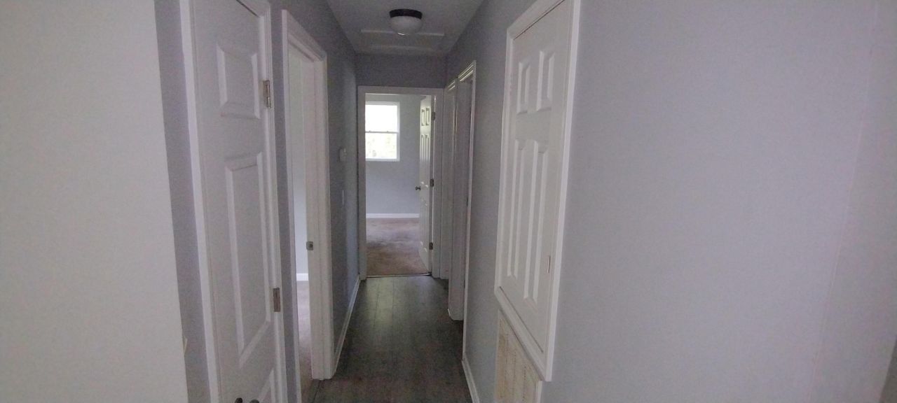 112 James Place Photo 9