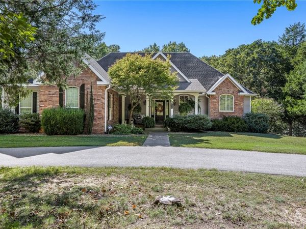 832 Hilltop Drive, Rogers, AR 72756