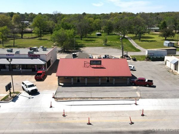 1310 S Muskogee Avenue, Tahlequah, OK 74464