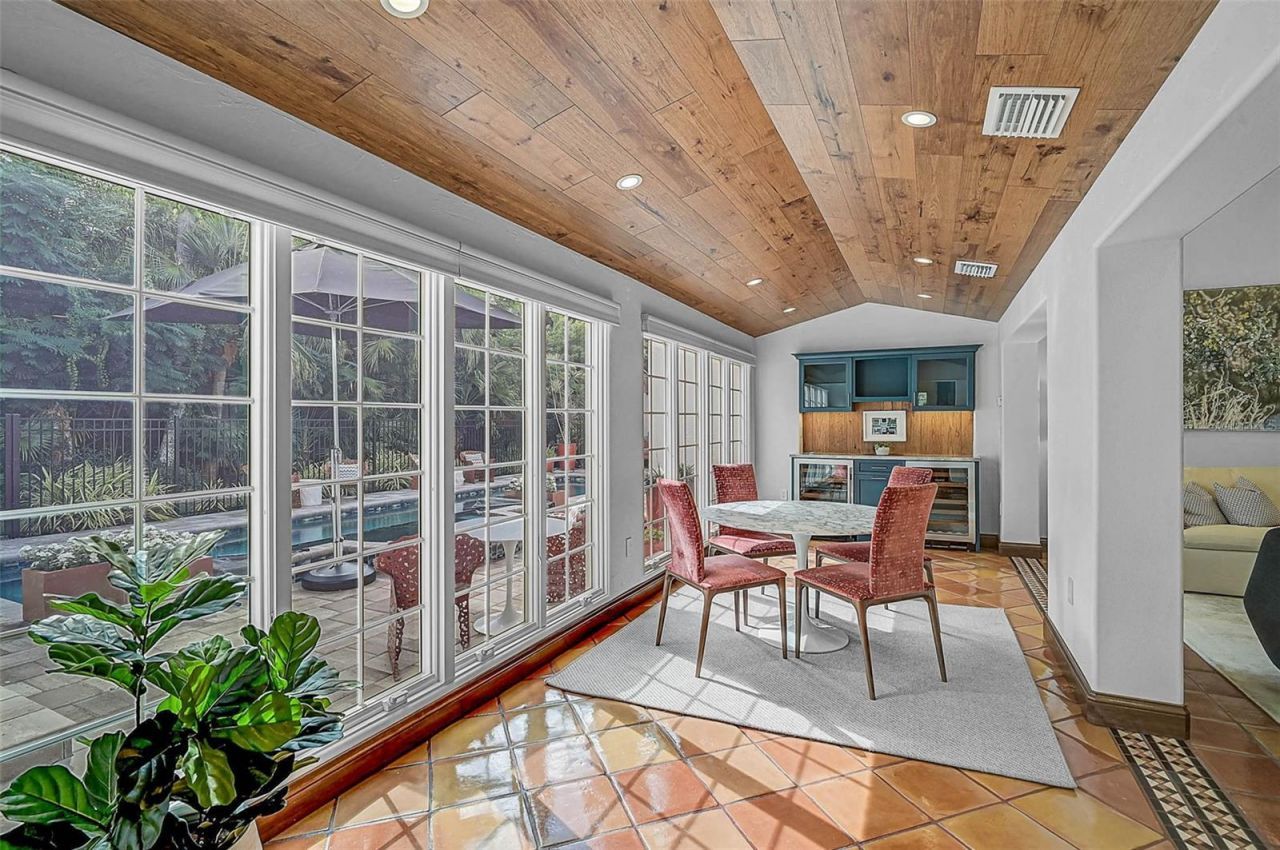 4439 Westwood Lane, Sarasota, FL 34231 Photo