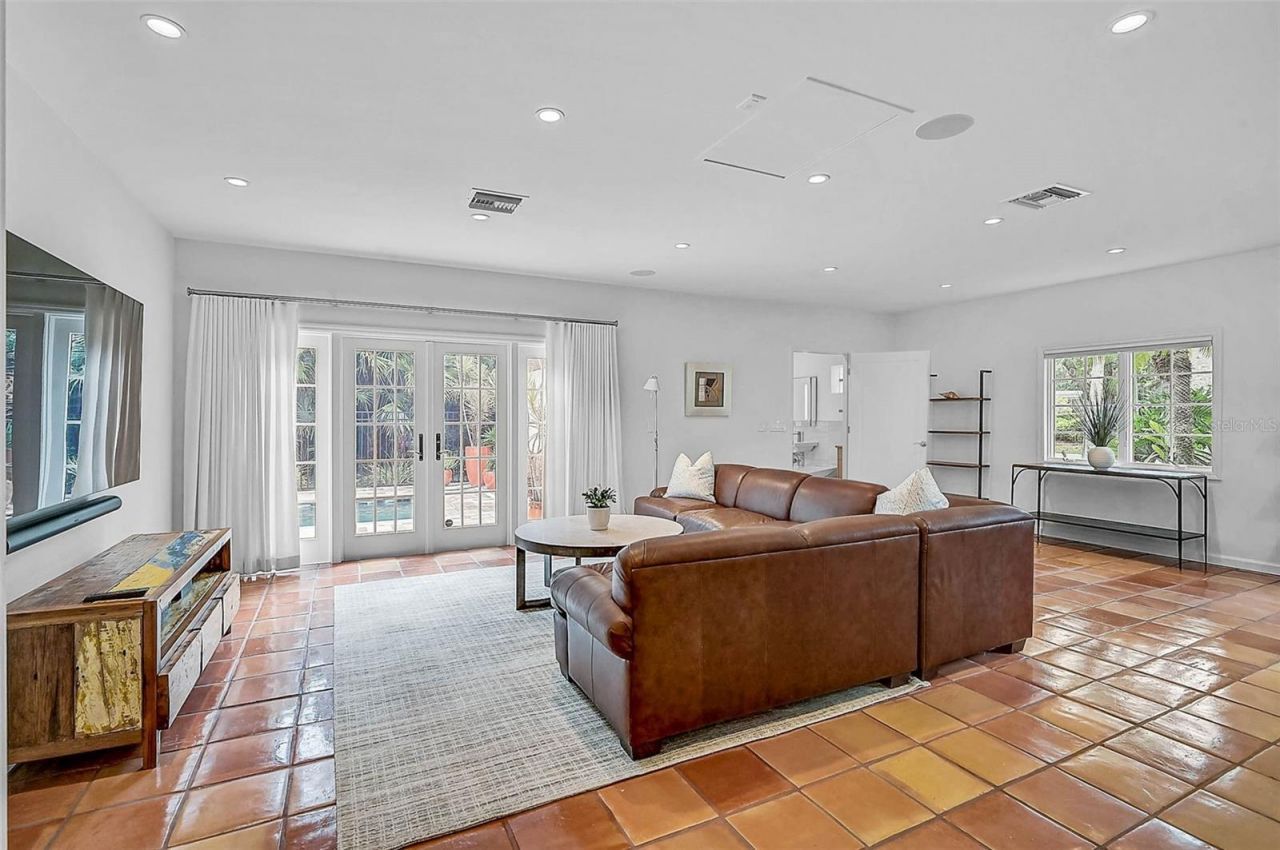 4439 Westwood Lane, Sarasota, FL 34231 Photo