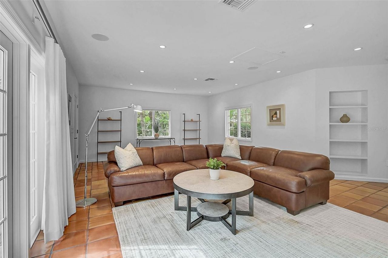 4439 Westwood Lane, Sarasota, FL 34231 Photo