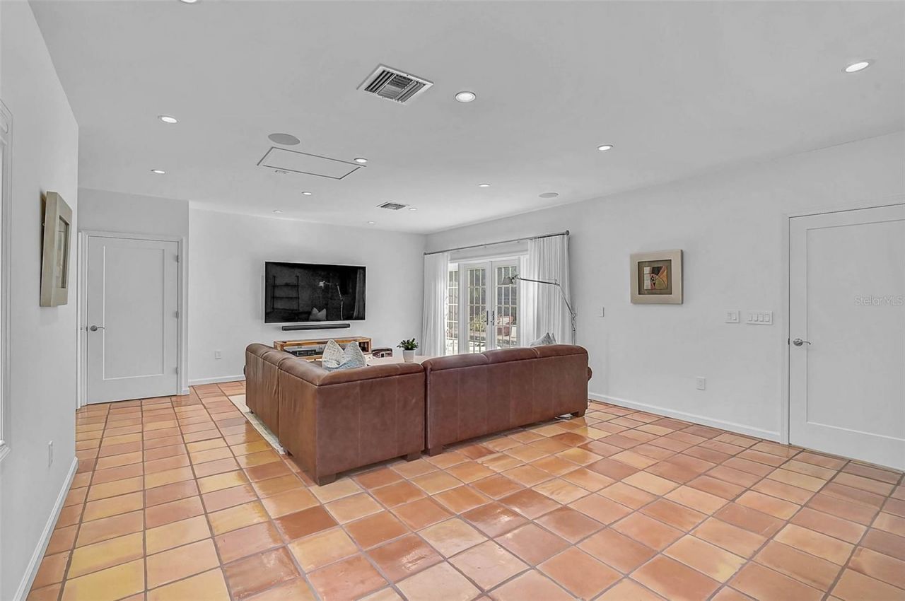 4439 Westwood Lane, Sarasota, FL 34231 Photo