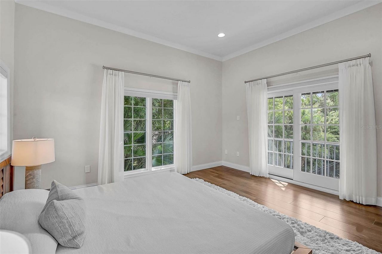 4439 Westwood Lane, Sarasota, FL 34231 Photo