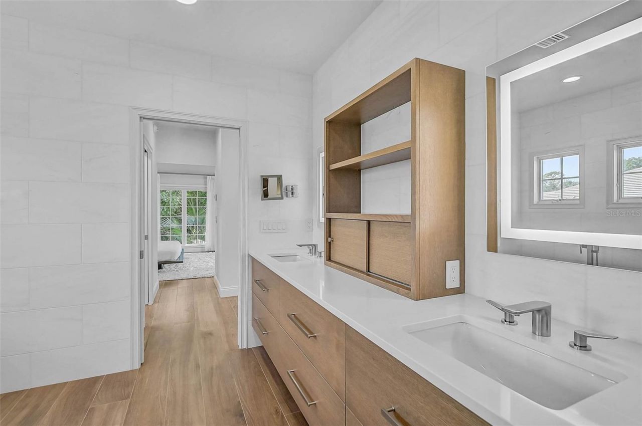 4439 Westwood Lane, Sarasota, FL 34231 Photo