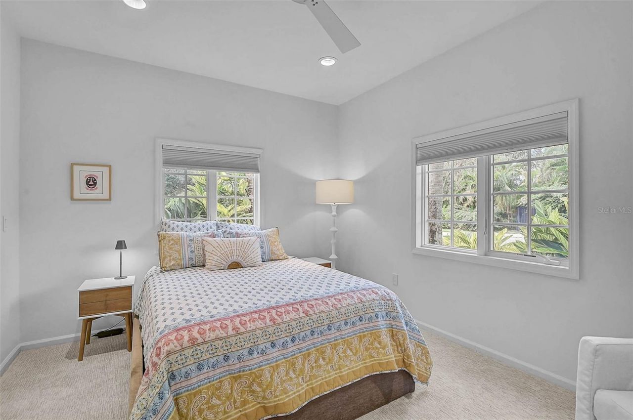 4439 Westwood Lane, Sarasota, FL 34231 Photo