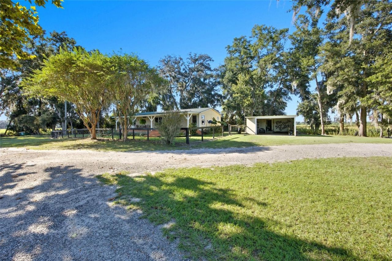 2551 NE 107th Place, Chiefland, FL 32626 Photo