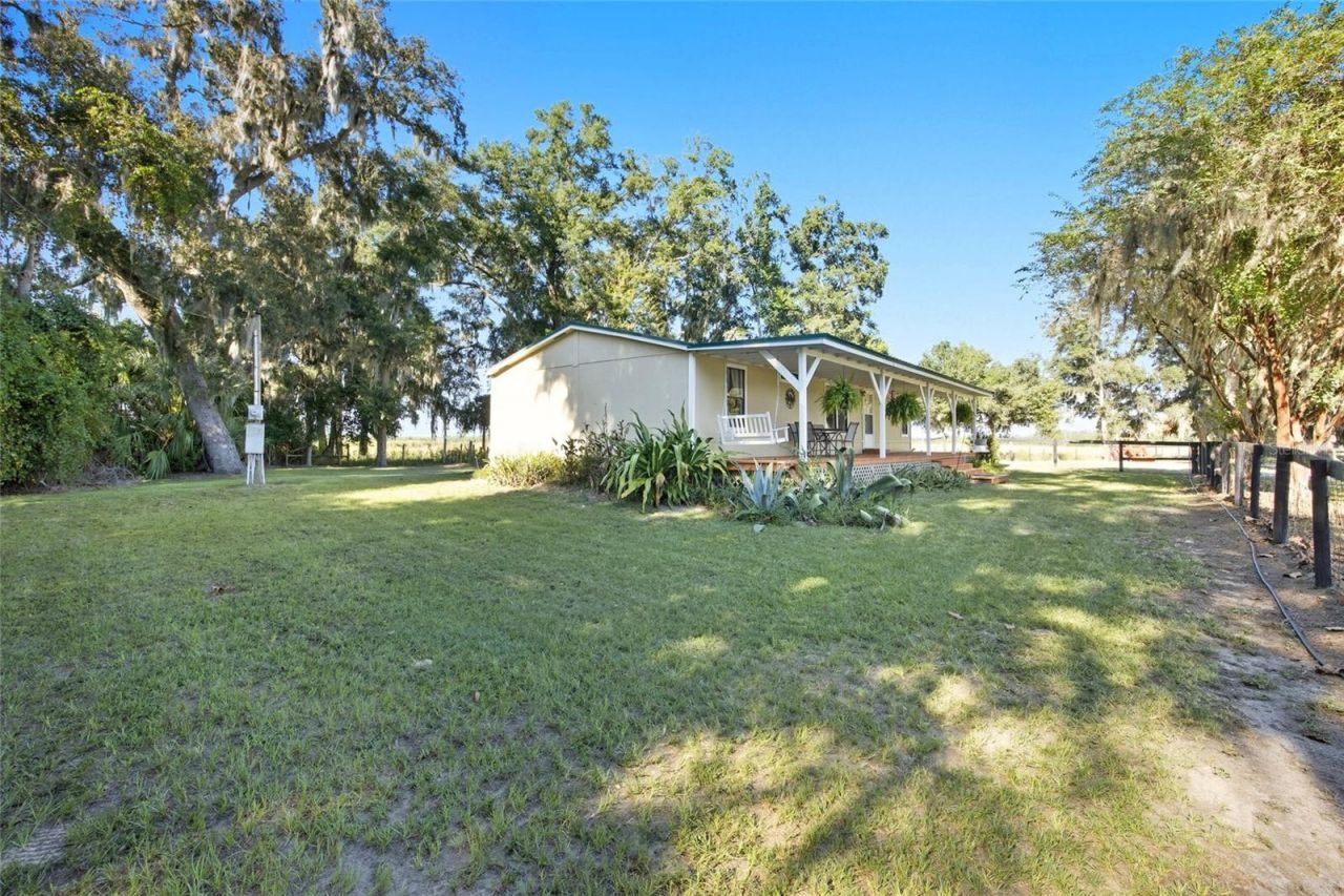 2551 NE 107th Place, Chiefland, FL 32626 Photo