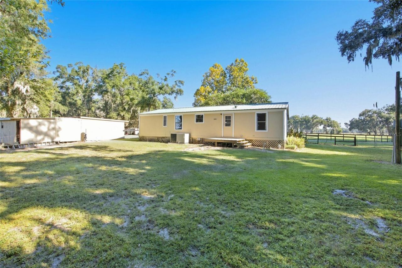 2551 NE 107th Place, Chiefland, FL 32626 Photo