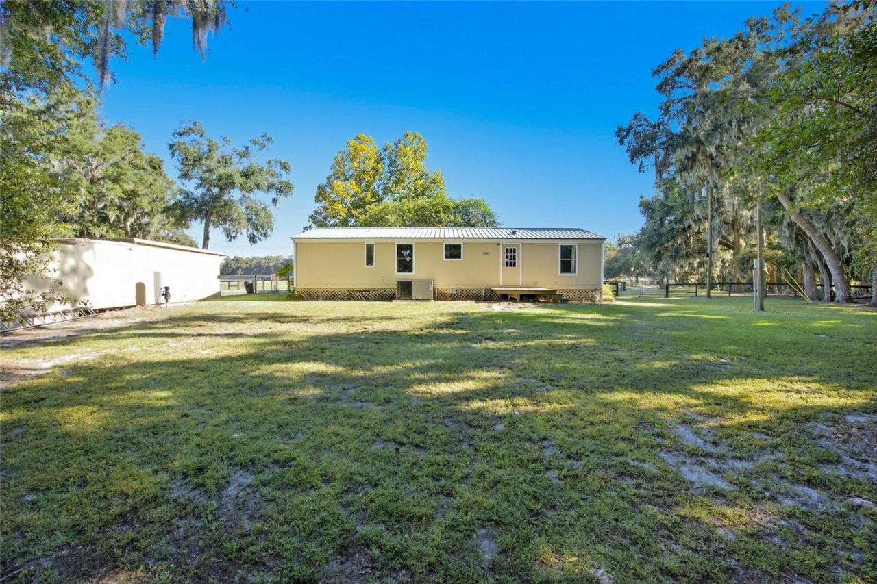 2551 NE 107th Place, Chiefland, FL 32626 Photo