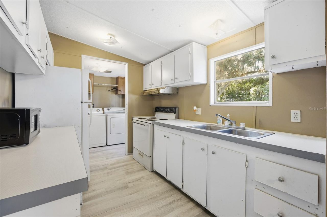 2551 NE 107th Place, Chiefland, FL 32626 Photo