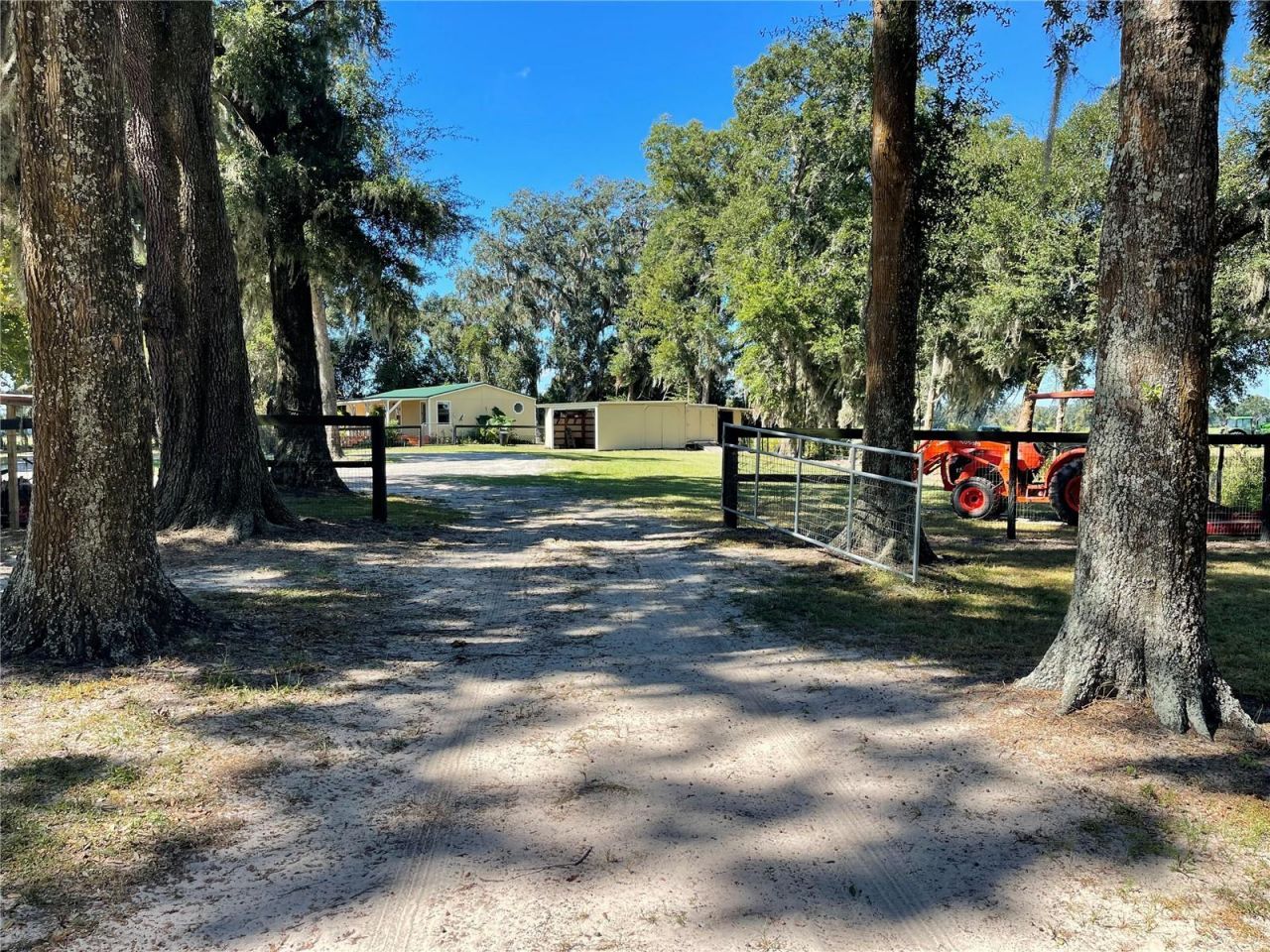 2551 NE 107th Place, Chiefland, FL 32626 Photo