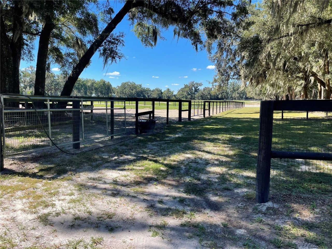 2551 NE 107th Place, Chiefland, FL 32626 Photo