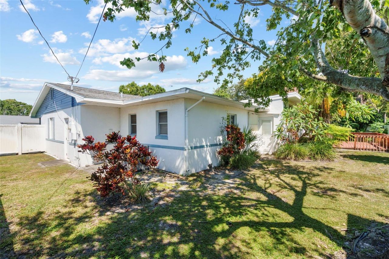 6286 23rd Terrace N, Saint Petersburg, FL 33710 Photo