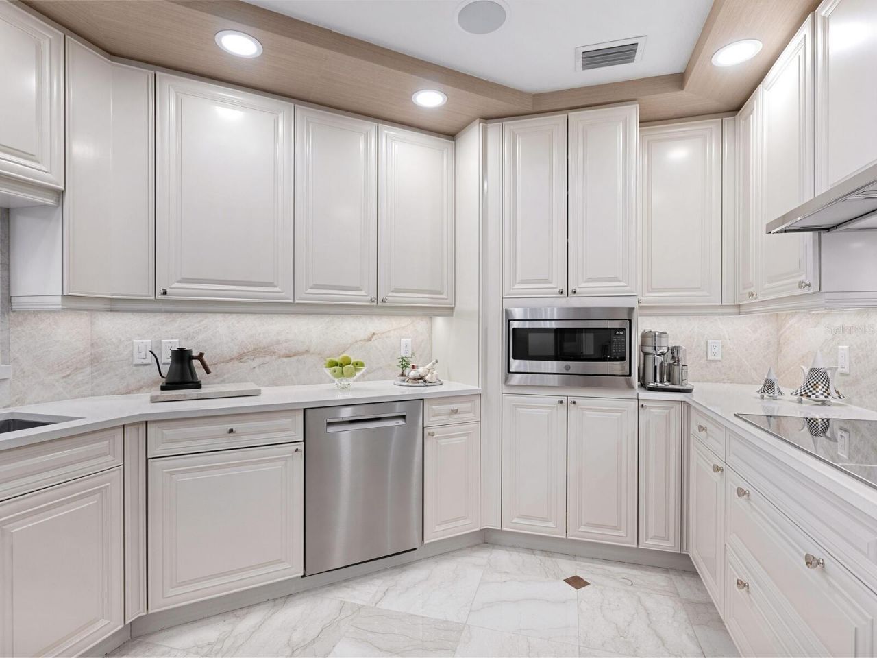 35 Watergate Drive, Unit 906, Sarasota, FL 34236 Photo