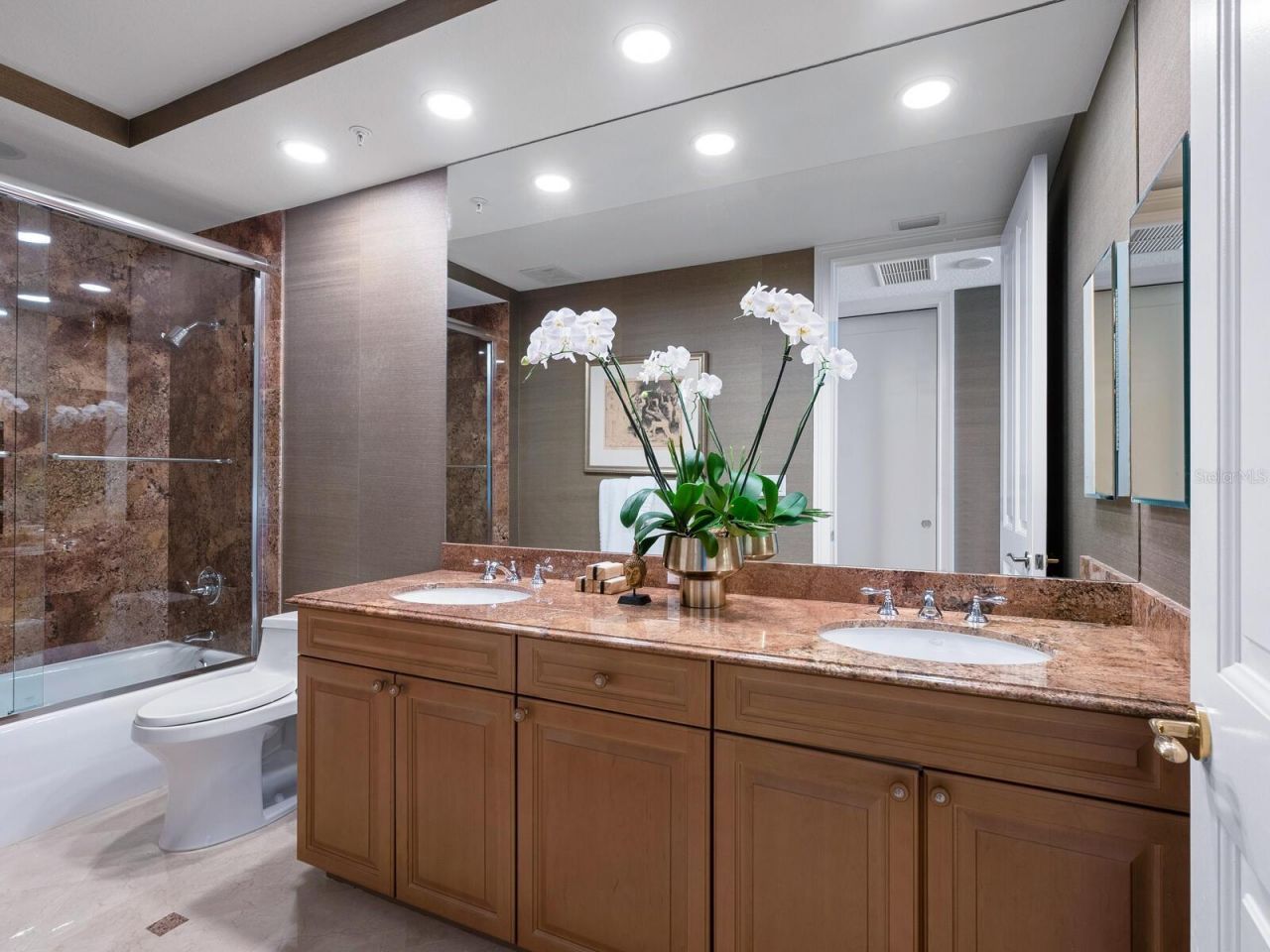 35 Watergate Drive, Unit 906, Sarasota, FL 34236 Photo