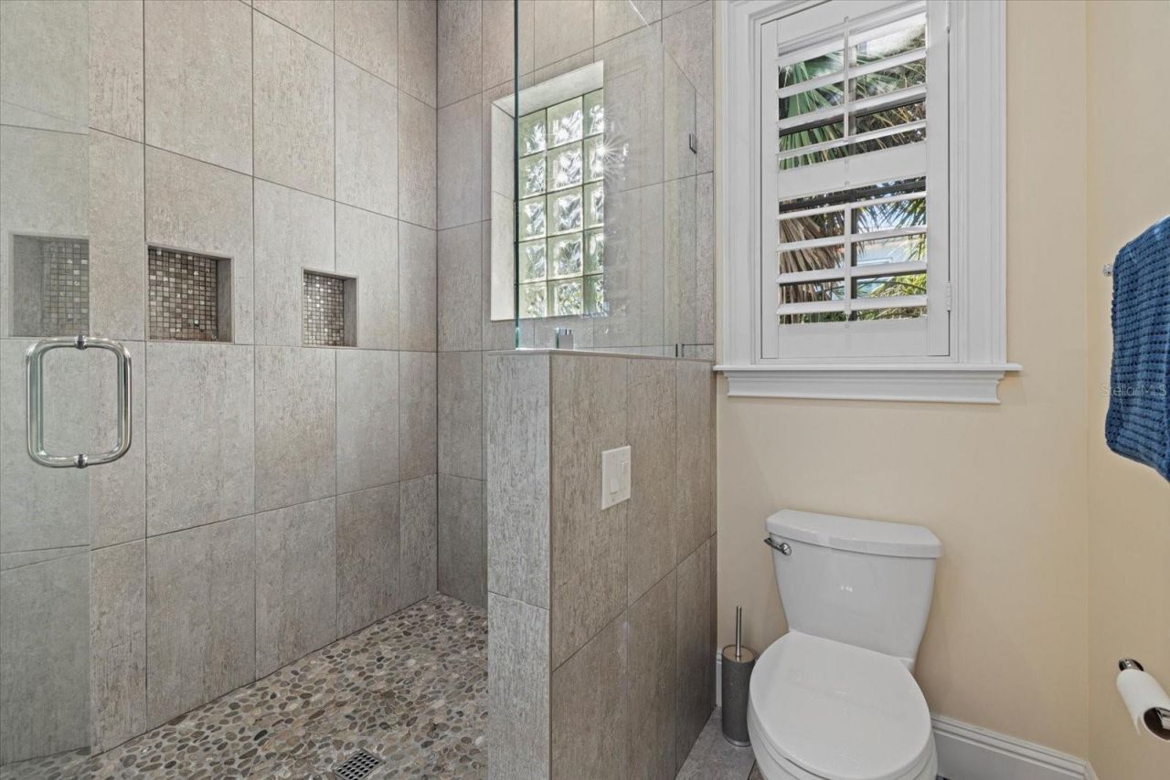 5246 Avenida Del Mare, Sarasota, FL 34242 Photo