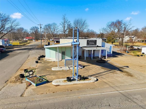 326 S 2nd Street, Stilwell, OK 74960