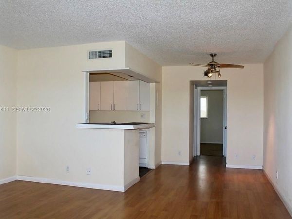 1400 NE 54th St, Unit 306, Fort Lauderdale, FL 33334