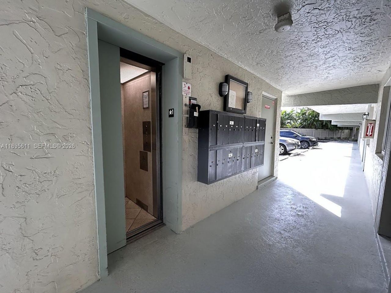 1400 NE 54th St, Unit 306, Fort Lauderdale, FL 33334 Photo