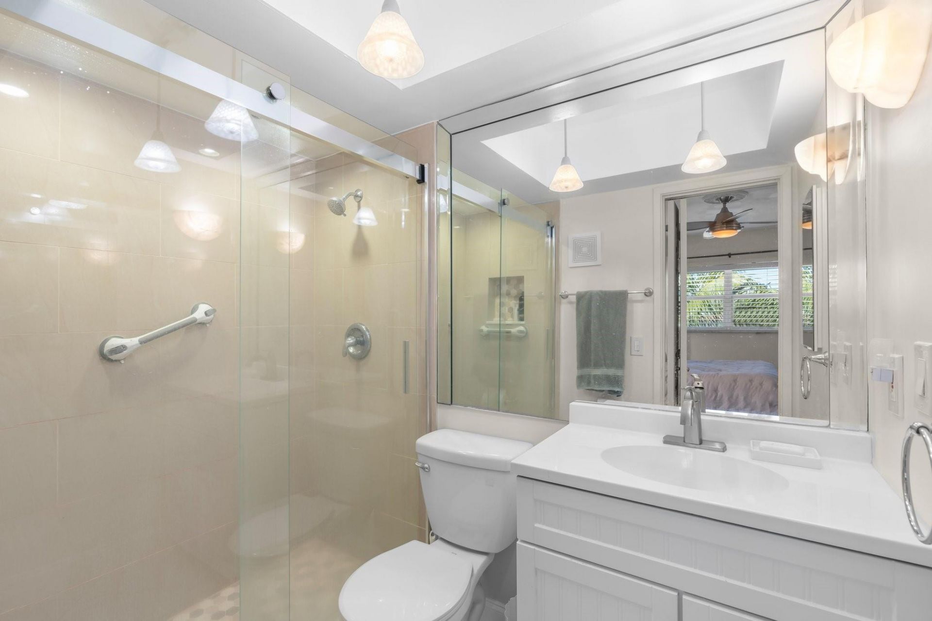 100 SE 6th Avenue, Unit 304, Pompano Beach, FL 33060 Photo