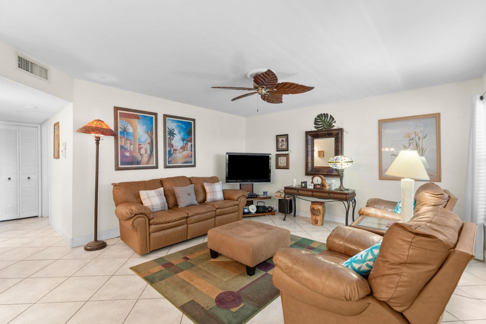 100 SE 6th Avenue, Unit 304, Pompano Beach, FL 33060 Photo
