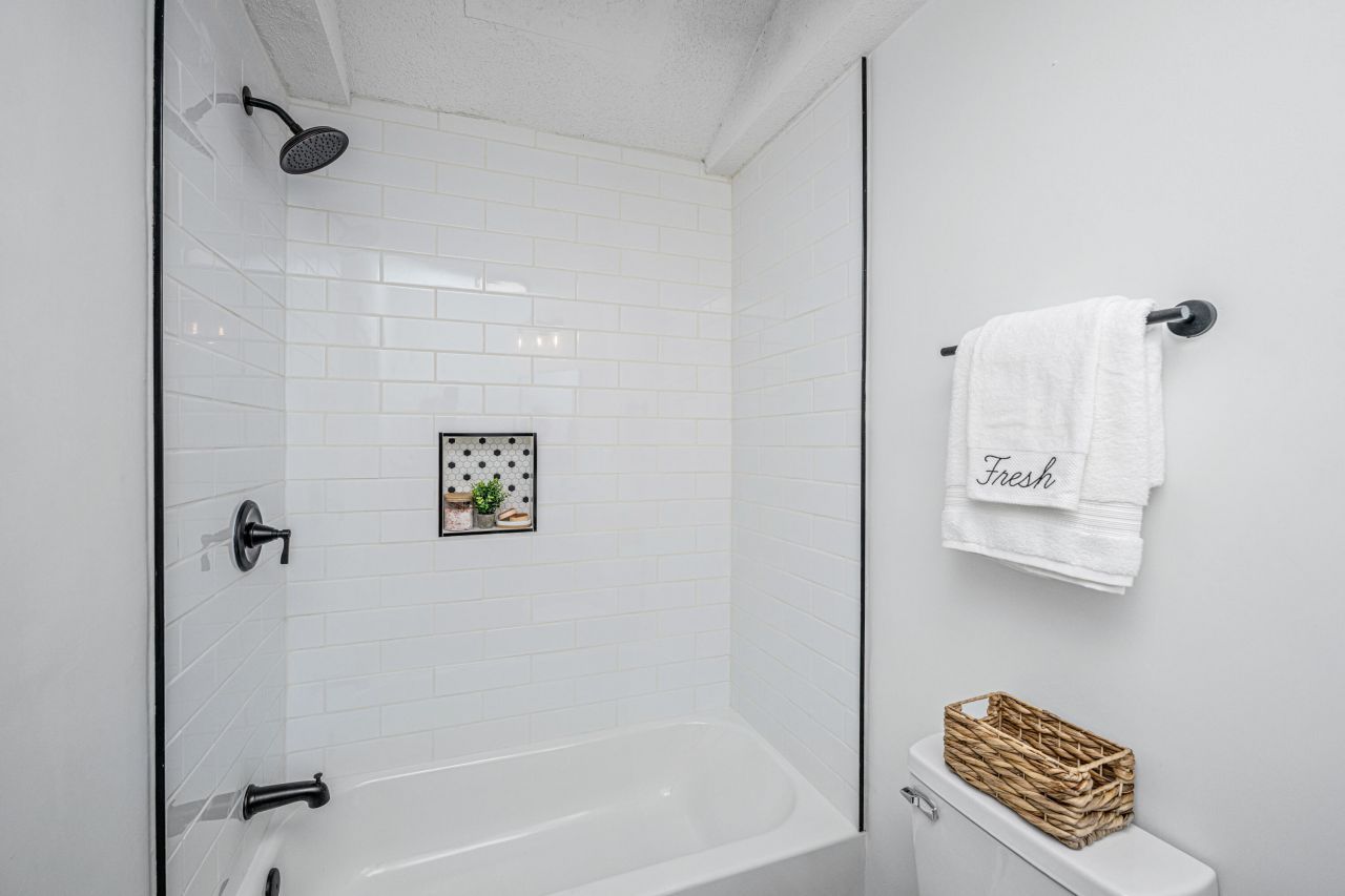 8201 Timberidge Court Photo 17