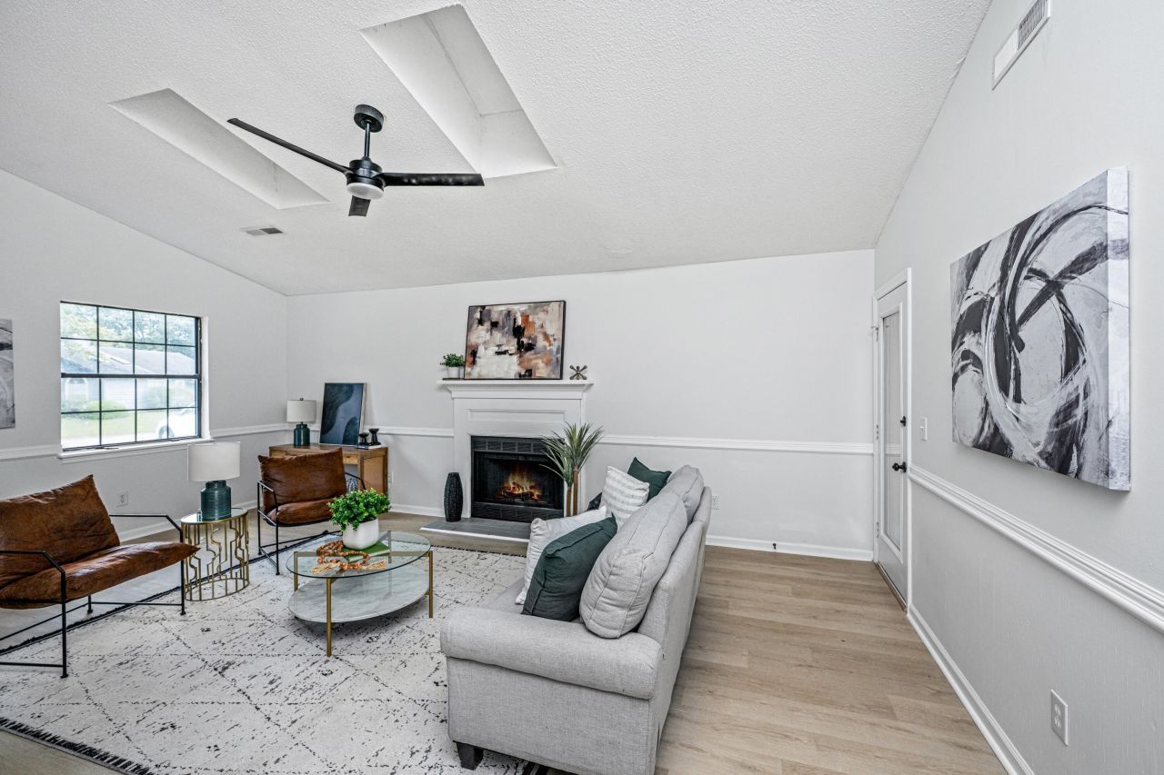 8201 Timberidge Court Photo 4