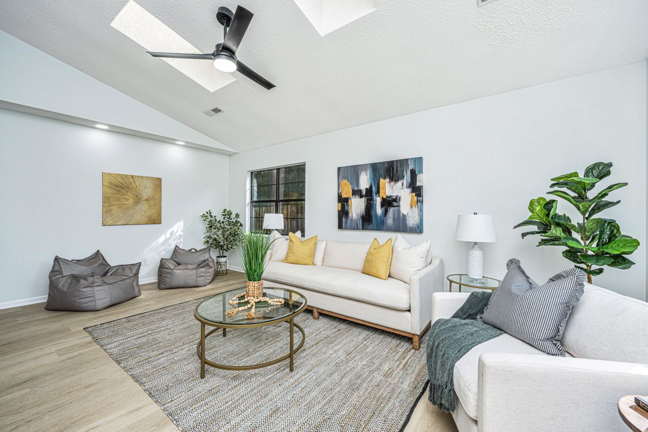 8248 Timberidge Court Photo 3